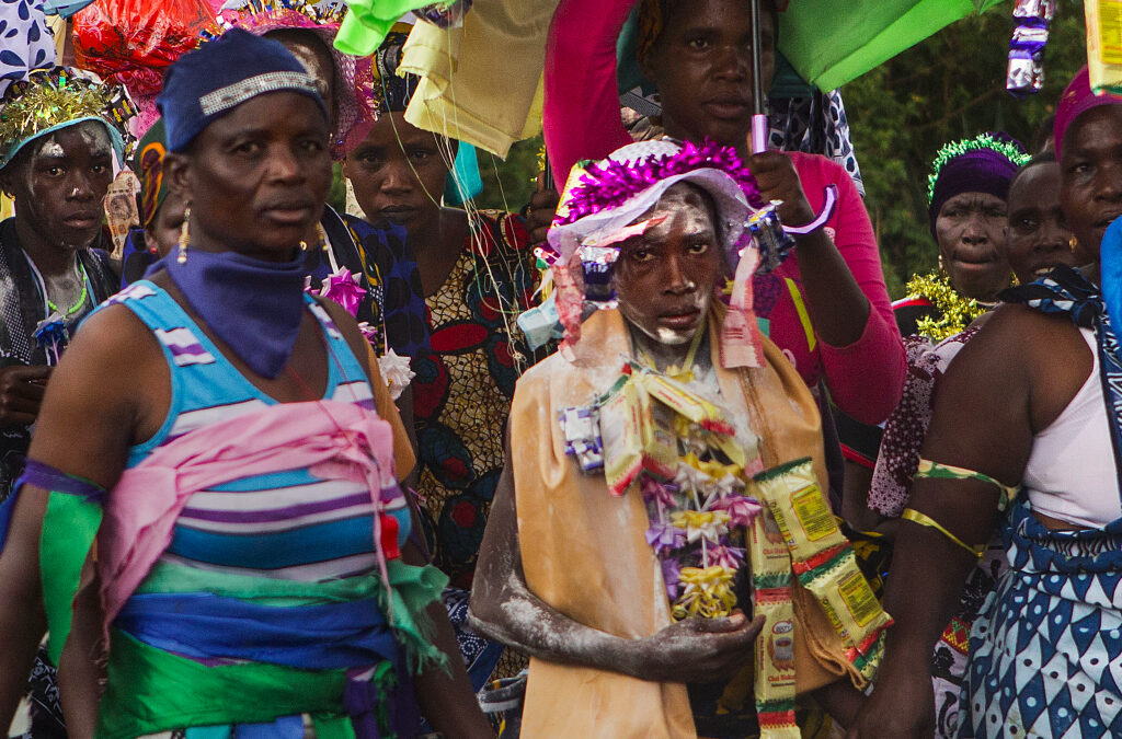 Cerimonia di mutilazioni genitali femminili in Kenya (c)Arie Kievit