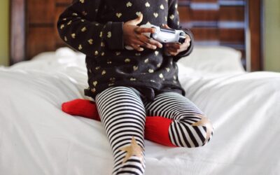 Giochi pericolosi online: proteggiamo i bambini insieme